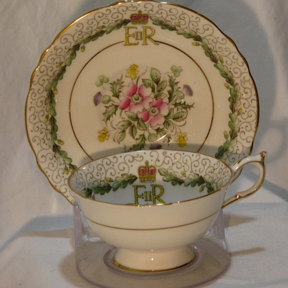 Paragon Coronation of Queen Elizabeth II Cup and Saucer - Picture 2 of 5